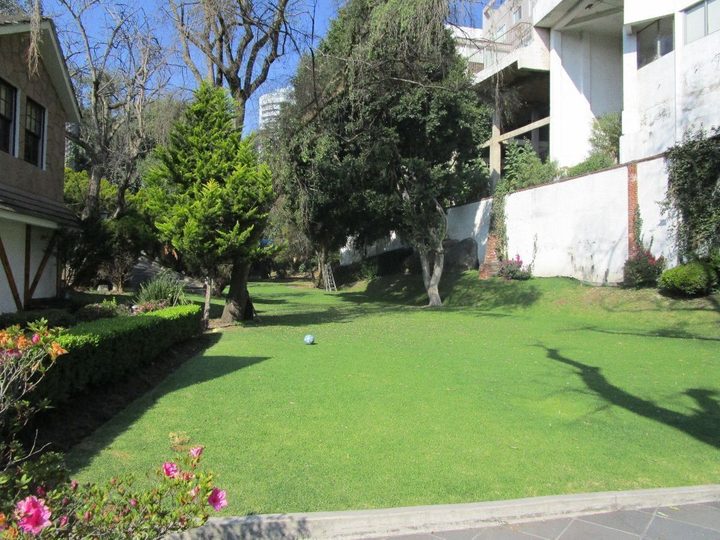 Terreno en Venta con 2 frentes en Fracc. Priv. en Cda de Monte Everest 9 — fotografía 5