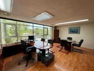 Oficina Amueblada en Venta Piso 1 en Calz. Gral, M. Escobedo en Col. Anzurez — fotografía 4